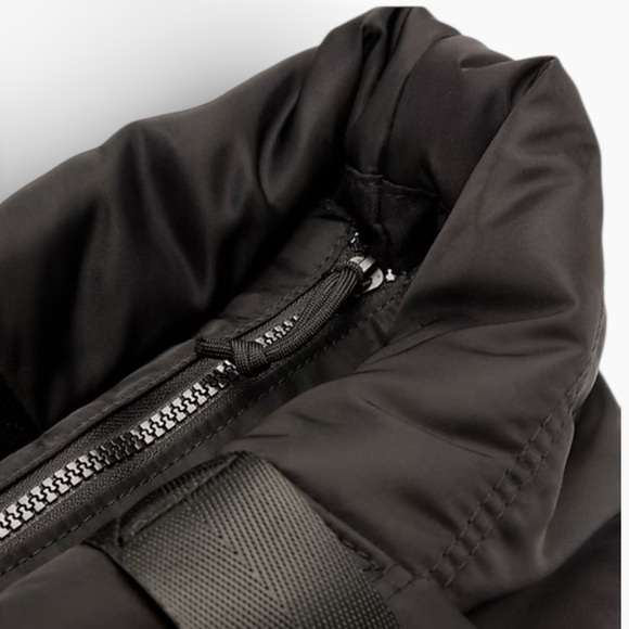 Old Navy Puff Active Tote Bag In True Black NWT - Picture 3 of 4